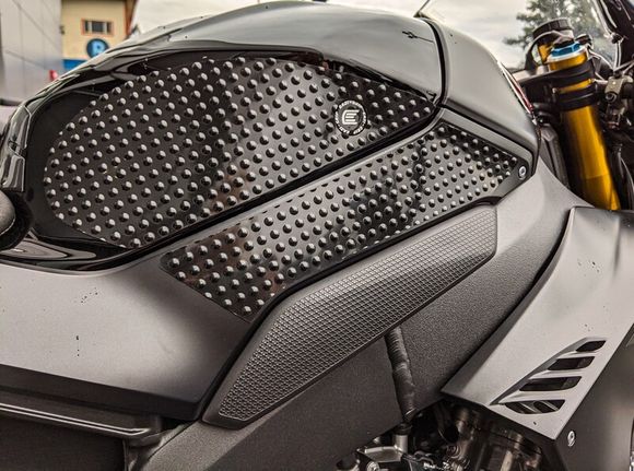 Grip de réservoir R&G Racing Kit Eazi-Grip Evo - noirRef : RGR01969A / 1129230001