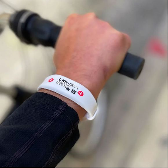 Outdoor Lifestick Bracelet - WhiteRef: F6130002