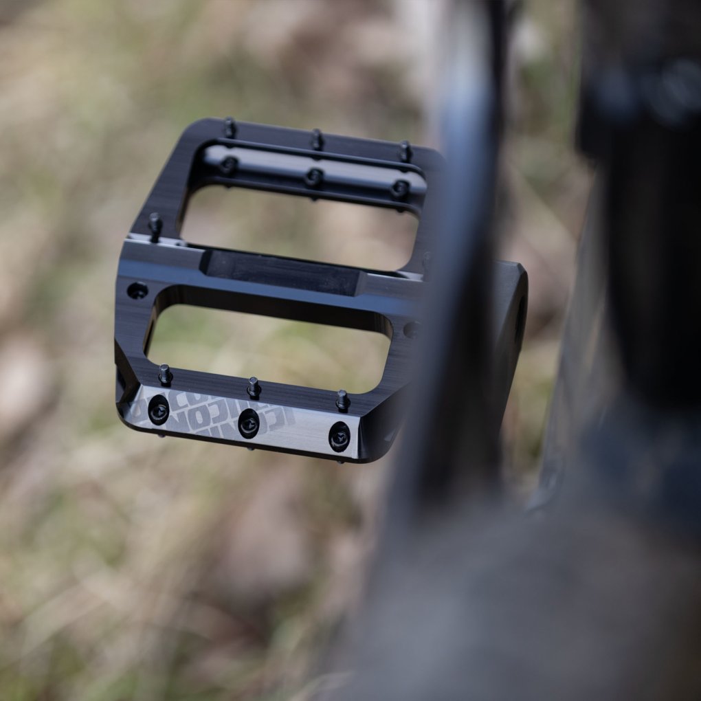 Sixpack Icon 2.0 Pedals - Black
