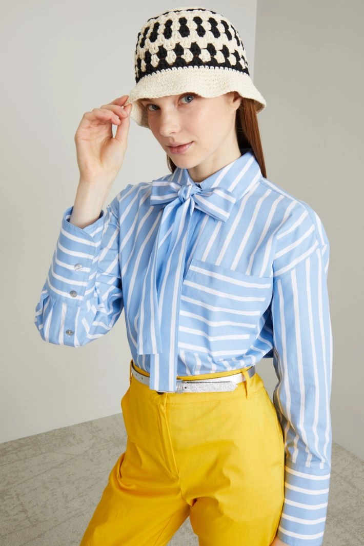 Crochet hat - WHITE BLACK