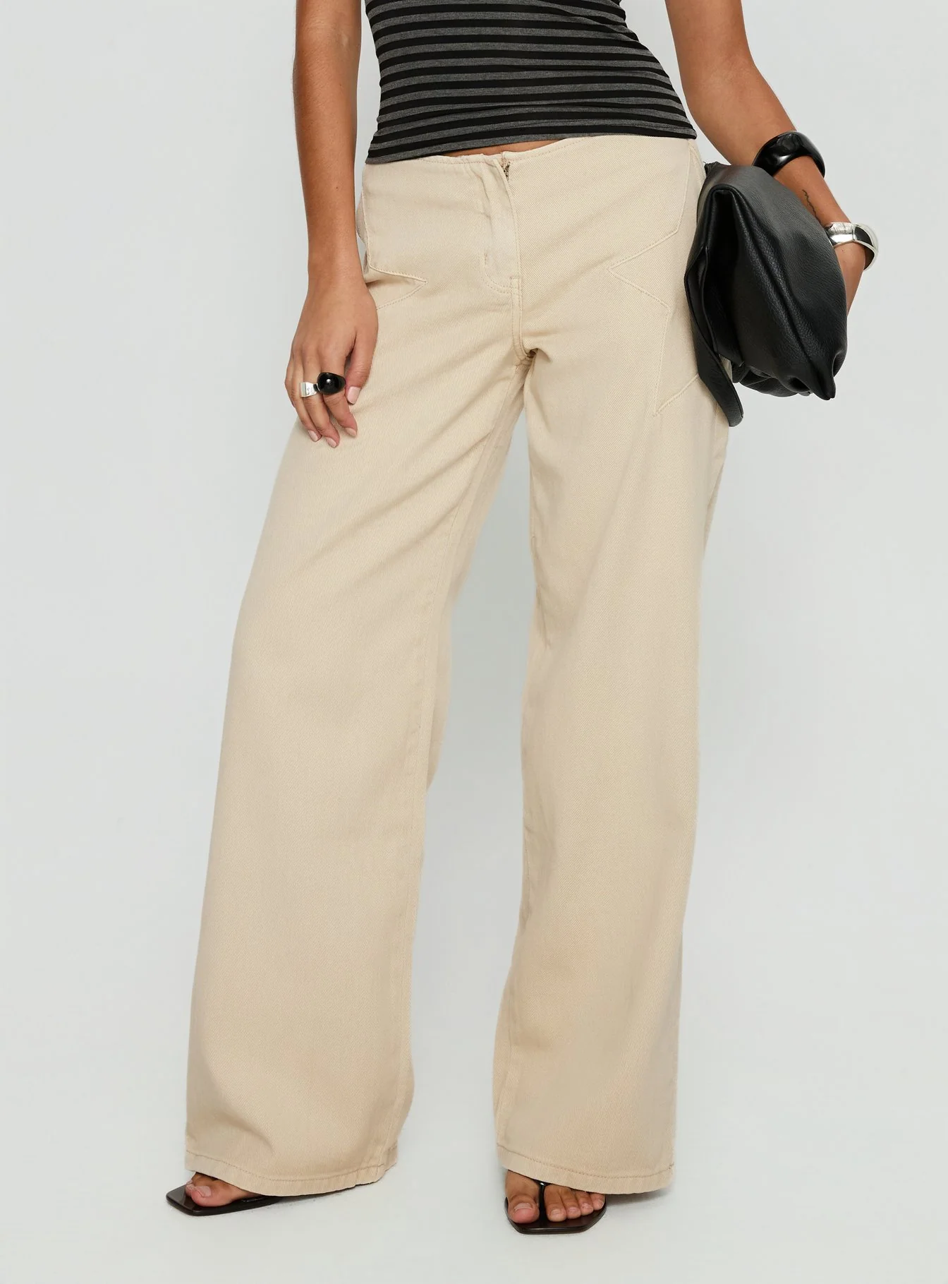 Dolley Star Stitch Mid Rise Wide Leg Jean Ecru
