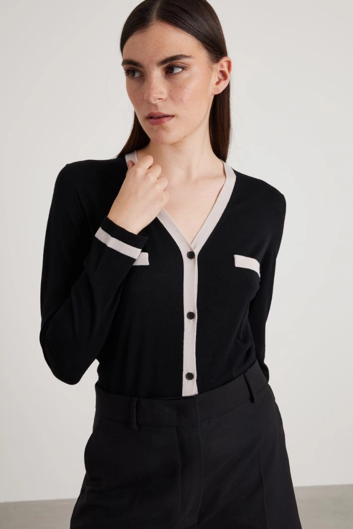 Wool yarn cardigan - BLACK