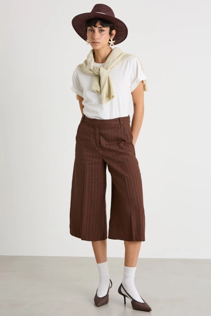 Crew-neck T-shirt with side slits - WHITE