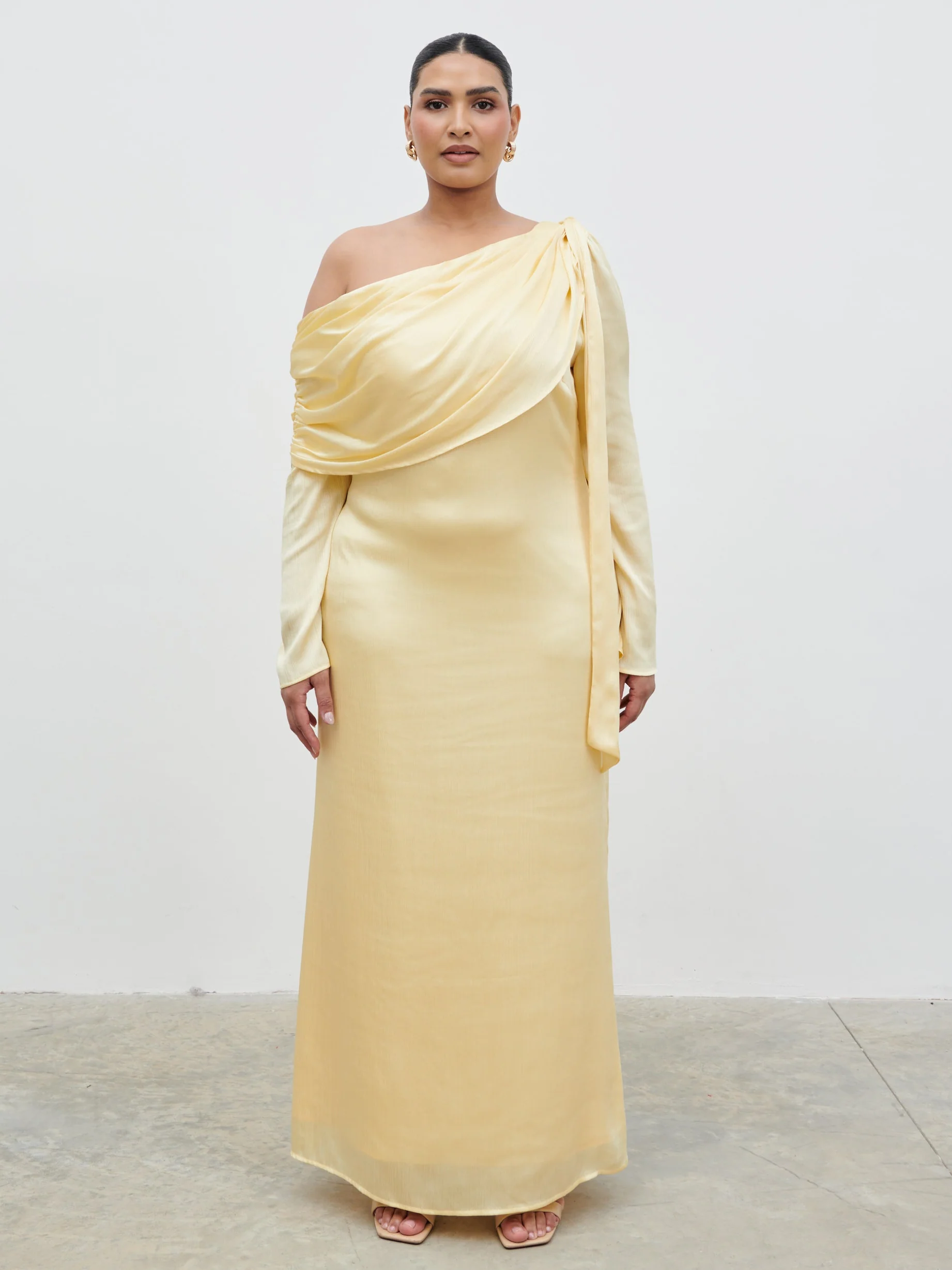 Neomie One Shoulder Tie Chiffon Maxi Dress Curve - Lemon