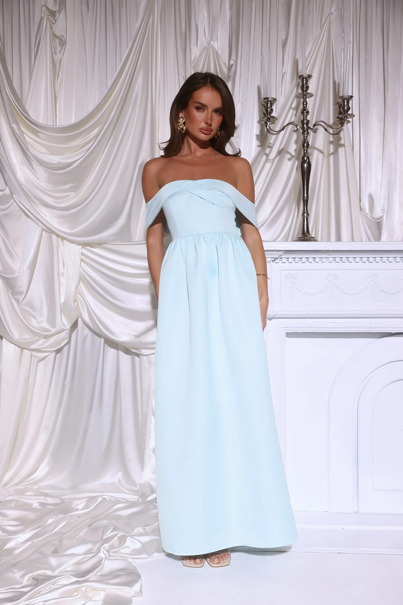 Outfit Spin Off Shoulder Maxi Dress Blue