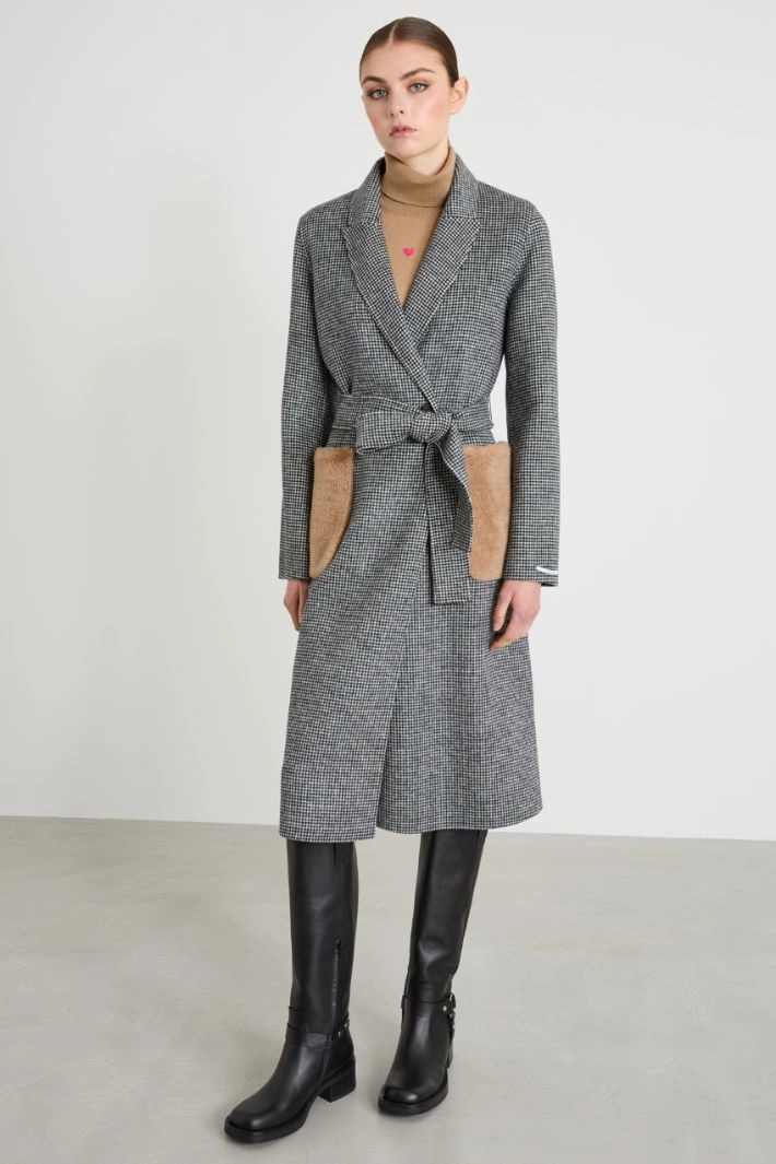 Coat with plus details - GREY CAMEL
