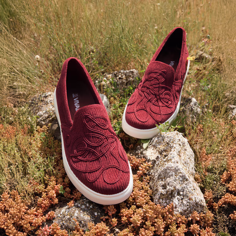 Classic Unisex Sneakers (V-Tune)