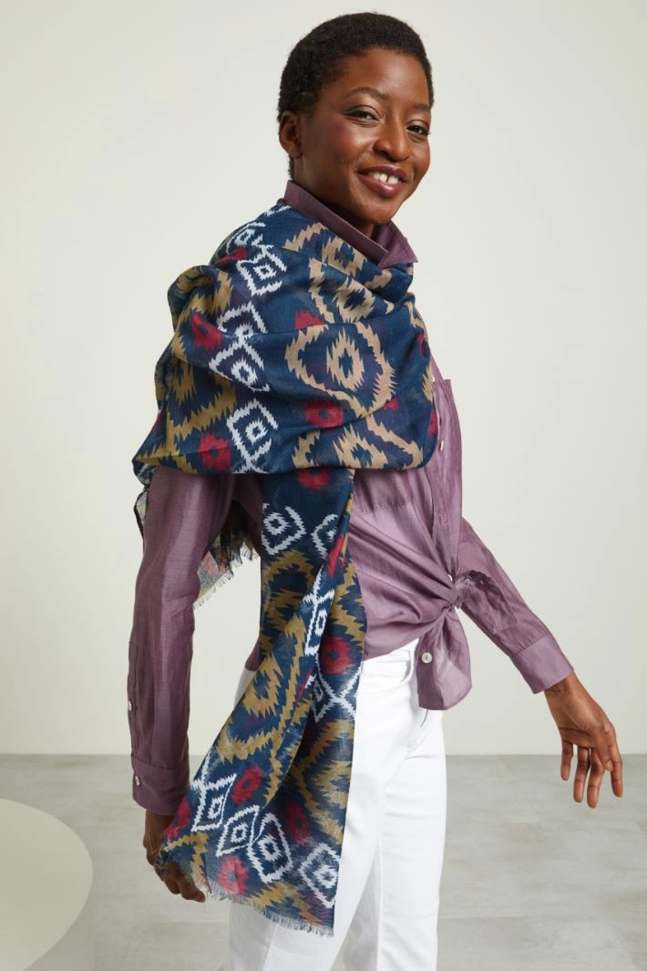 Fringed stole - BLUE BEIGE RED