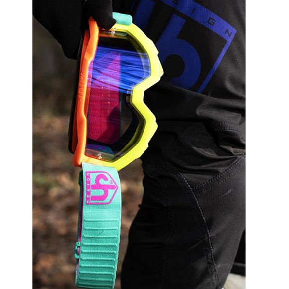 Bold 2025 - Multicolore cross Up Design Mask - MulticolorRef: Upd0488 / Up5003700005