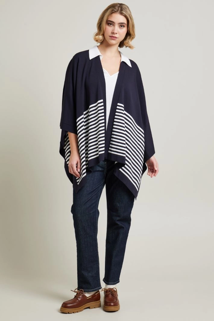 Viscose yarn cape - BLUE WHITE