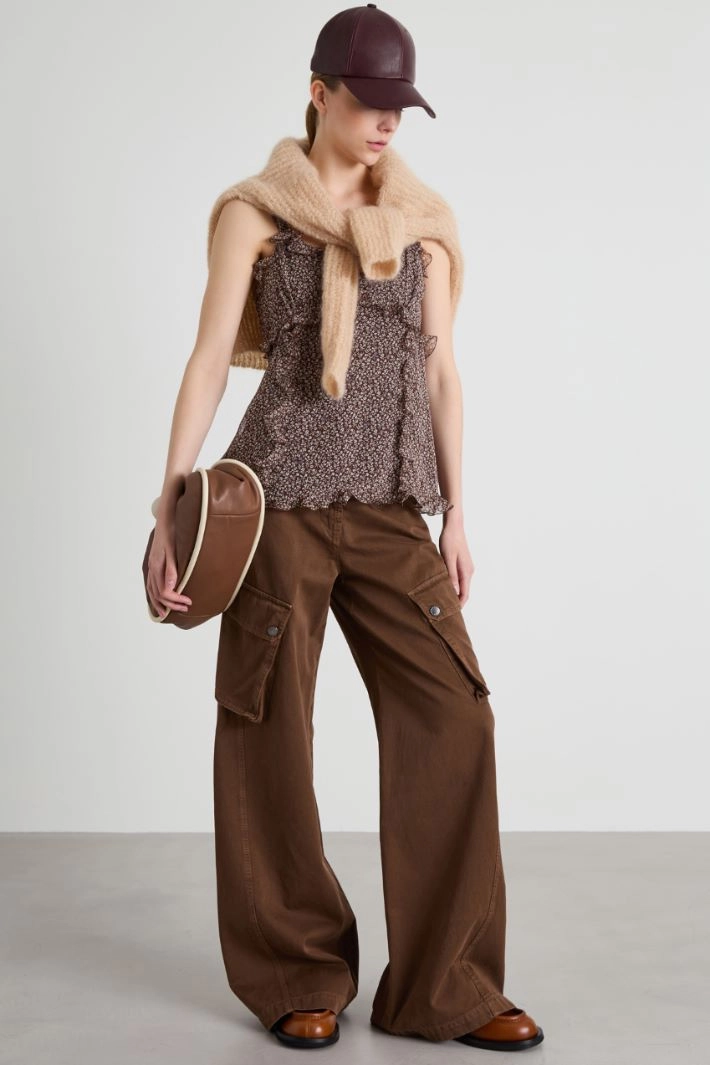 Gabardine cargo trousers - BROWN