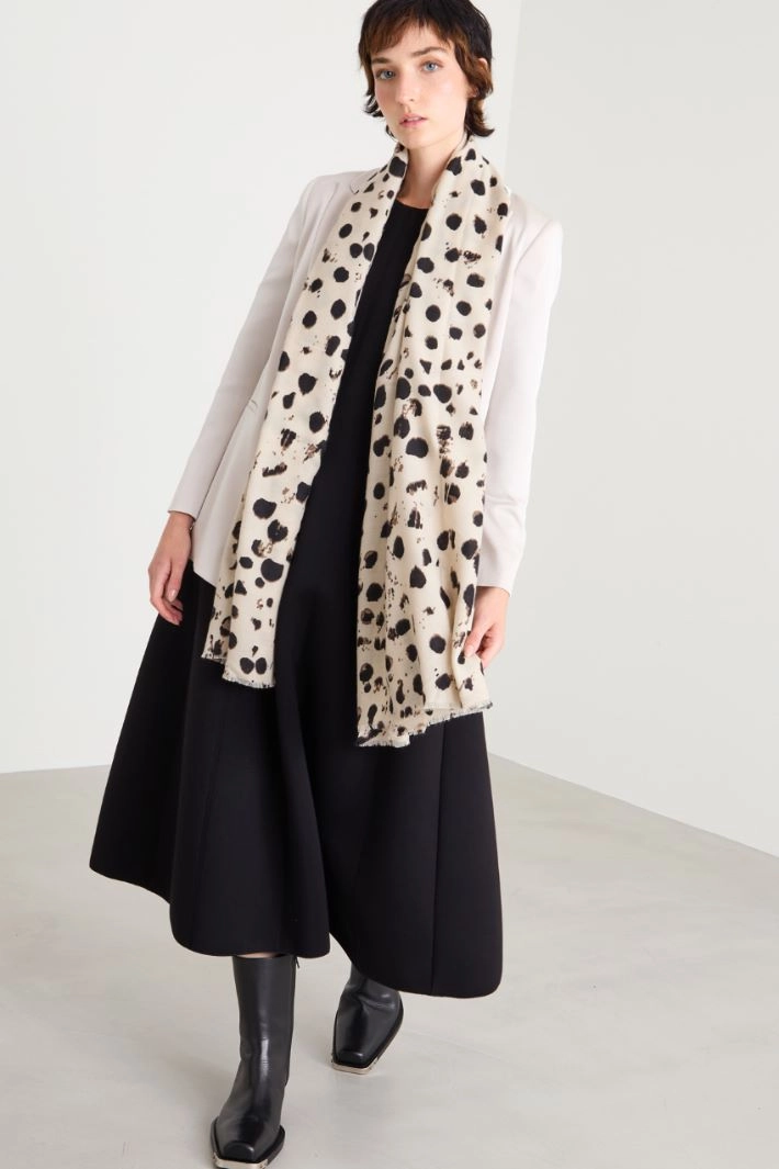 Stole with print - CREAM