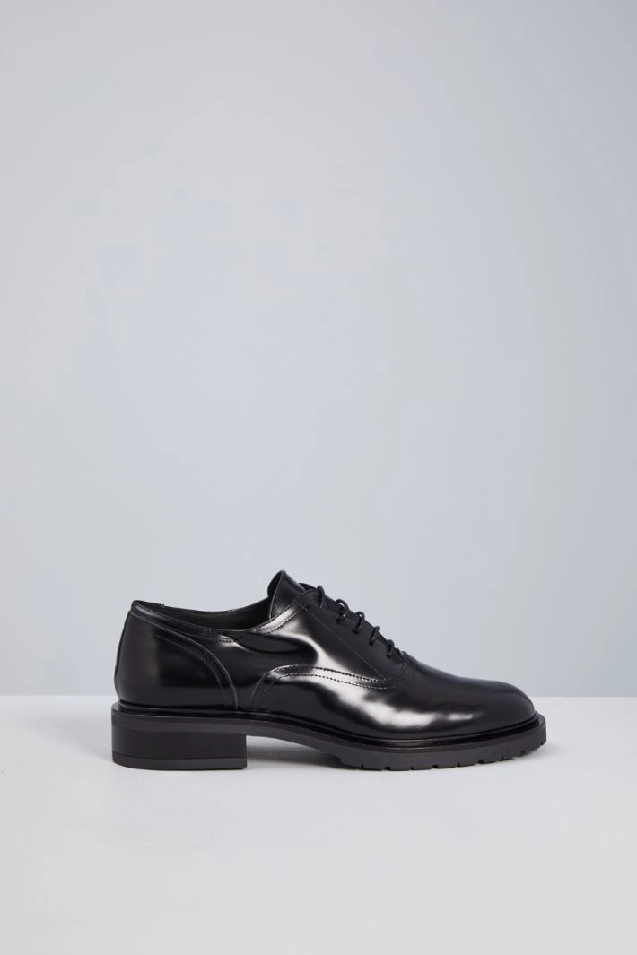 Shoes with tonal laces - BLACK