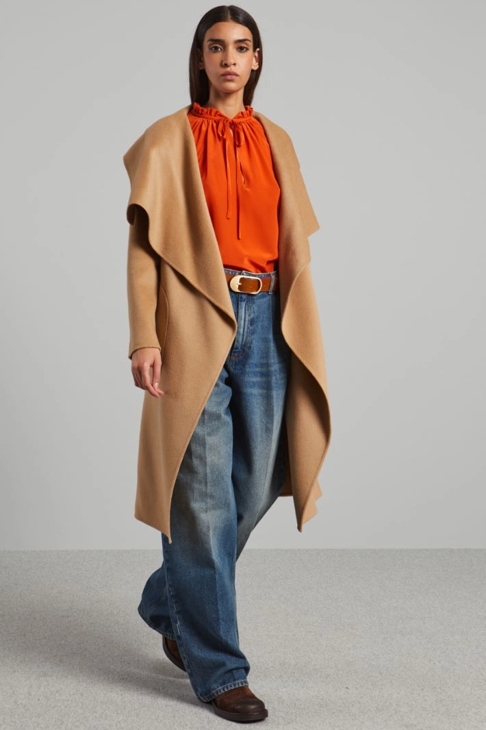 Coat with asymmetric collar - CAMEL
