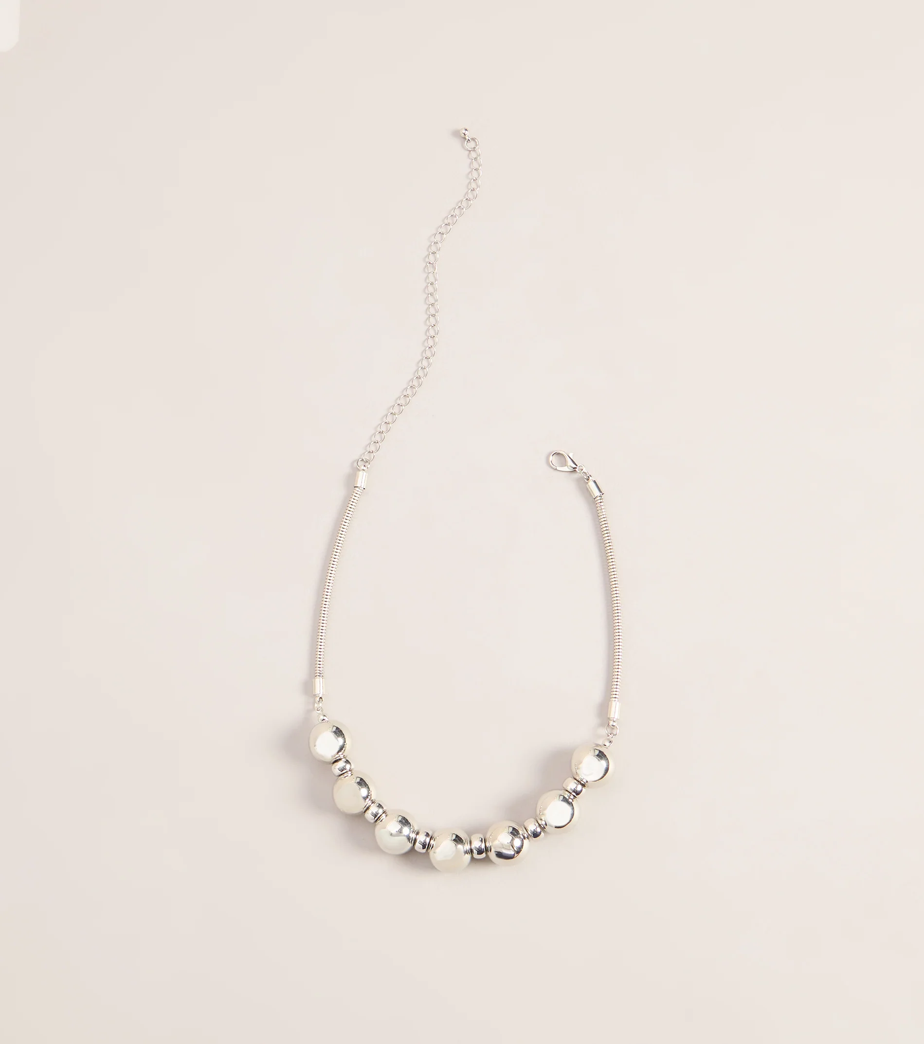 Curve Cue Collar Necklace