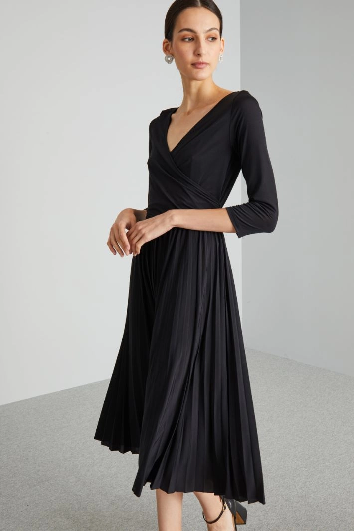 Crossed V-neck dress - BLACK