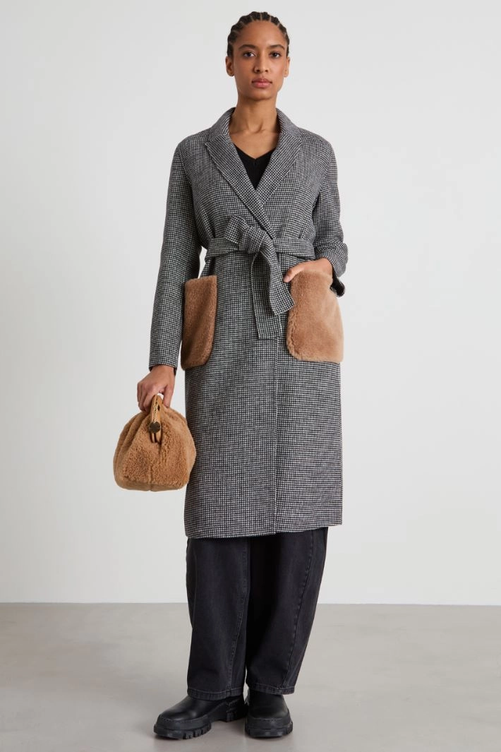 Coat with plush details - GREY CAMEL