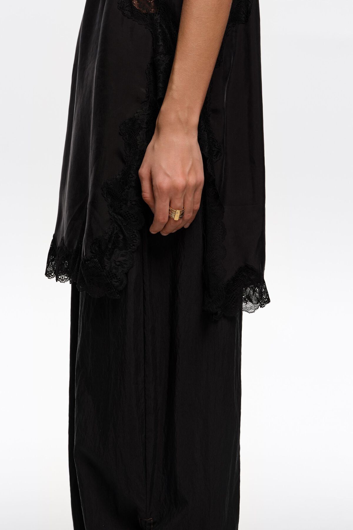 Aged gold textured ring