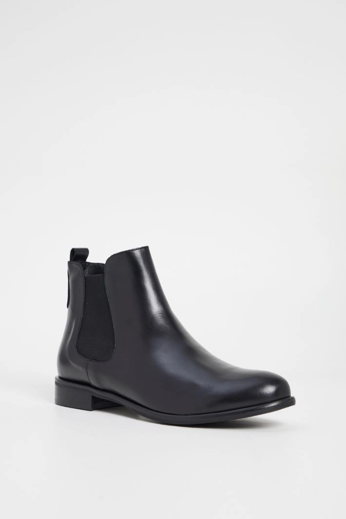 Ankle boots with elastic - BLACK