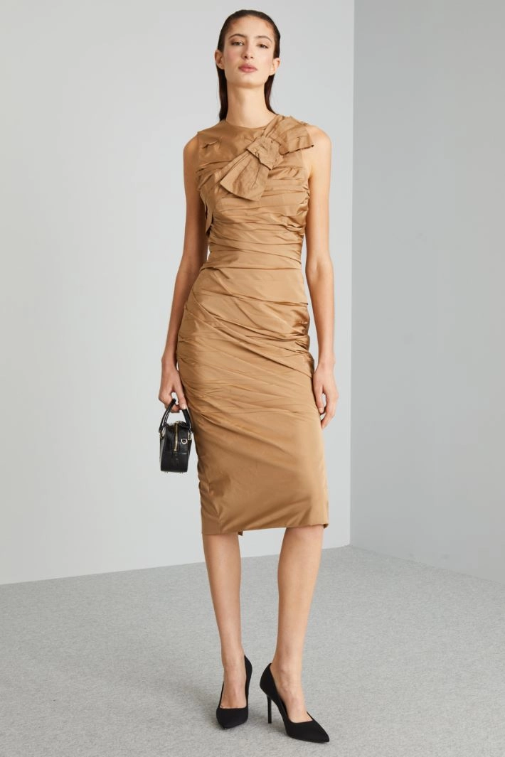 Jersey sheath dress with bow - CAMEL