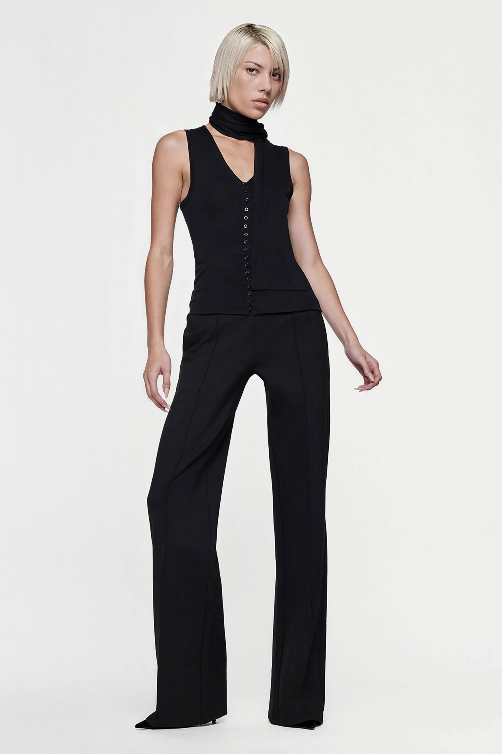 Lily Sleeveless Knit Button Up Top - Black