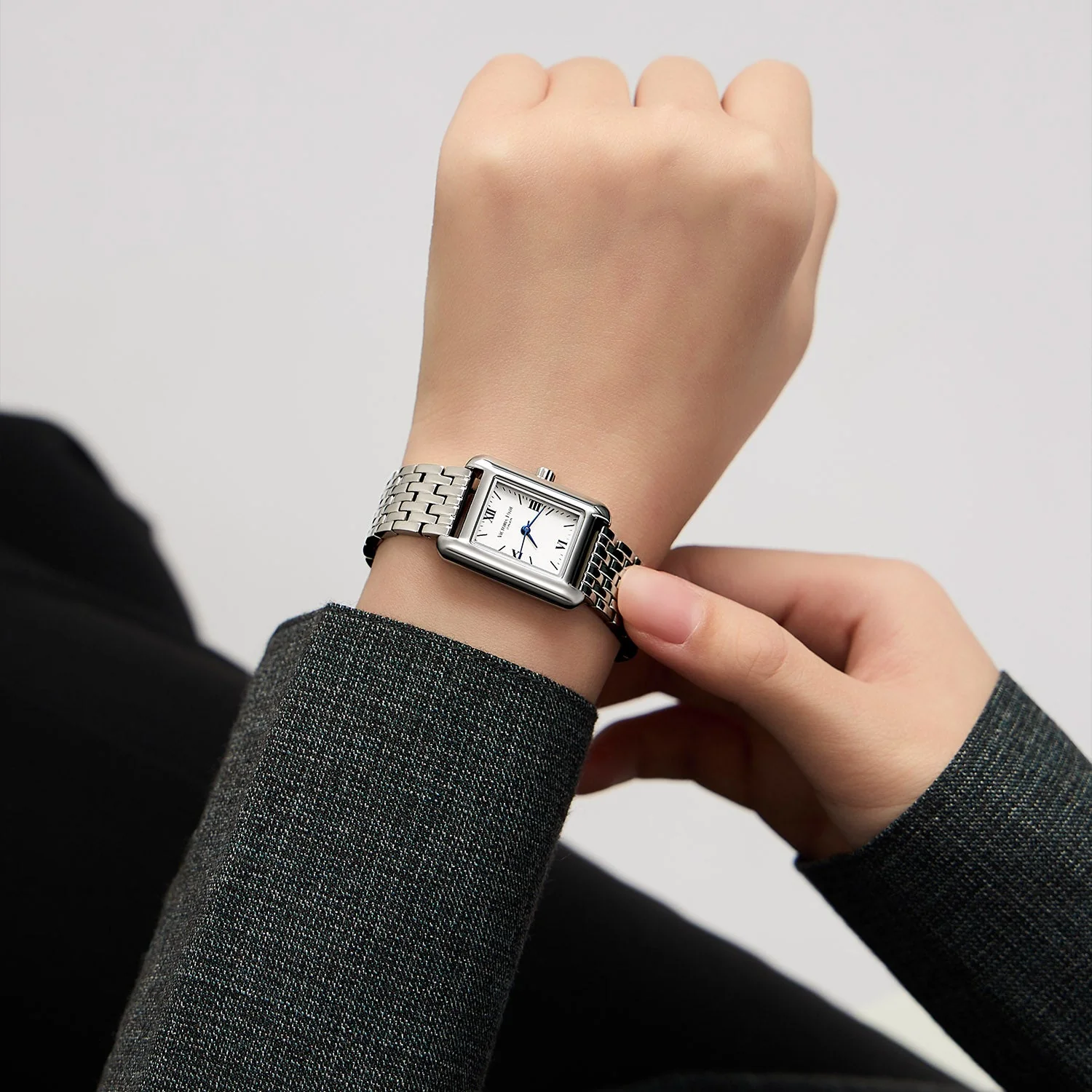 RETRO Series Women's Watch - Silver