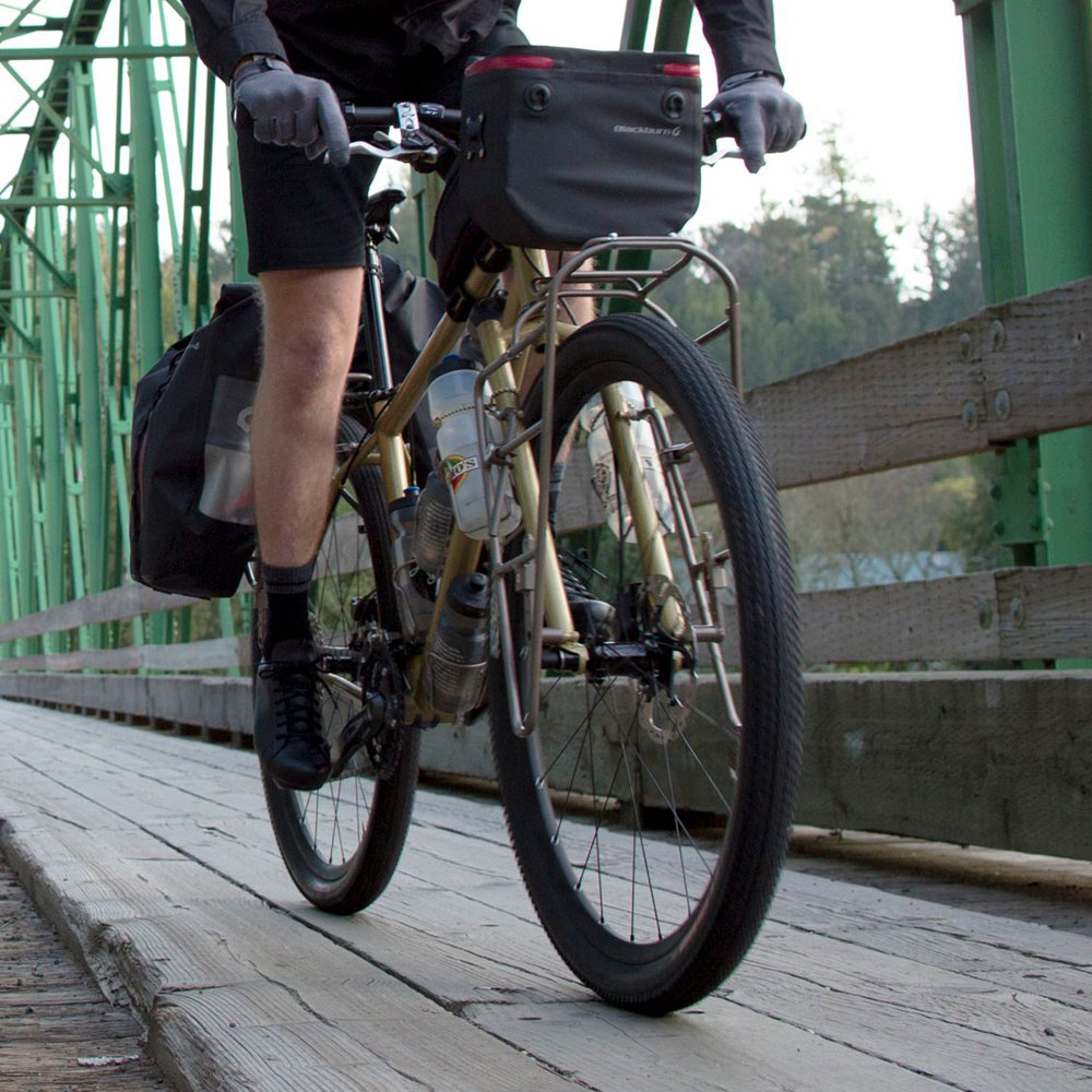 Blackburn Outpost Front World Touring Rack