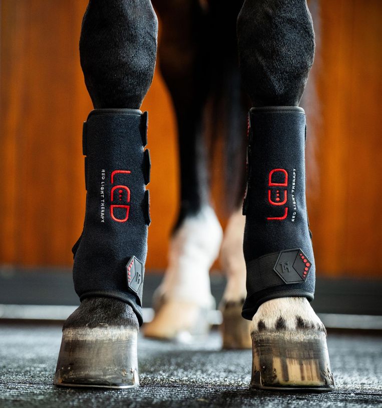 Horseware® LED Red Light Therapy Leg Wrap