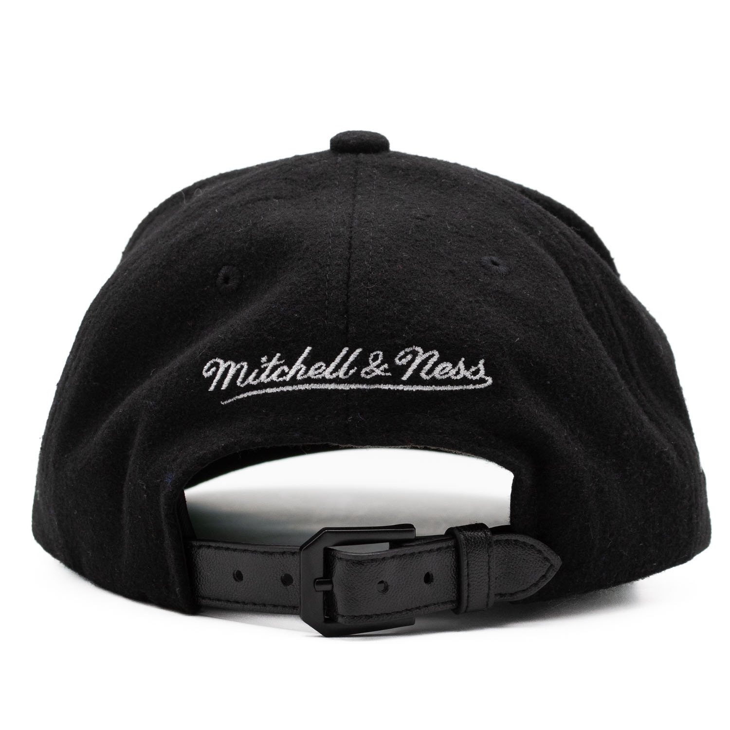 North Carolina Tar Heels Wool Pro Pinch Strapback NCAA Cap Black