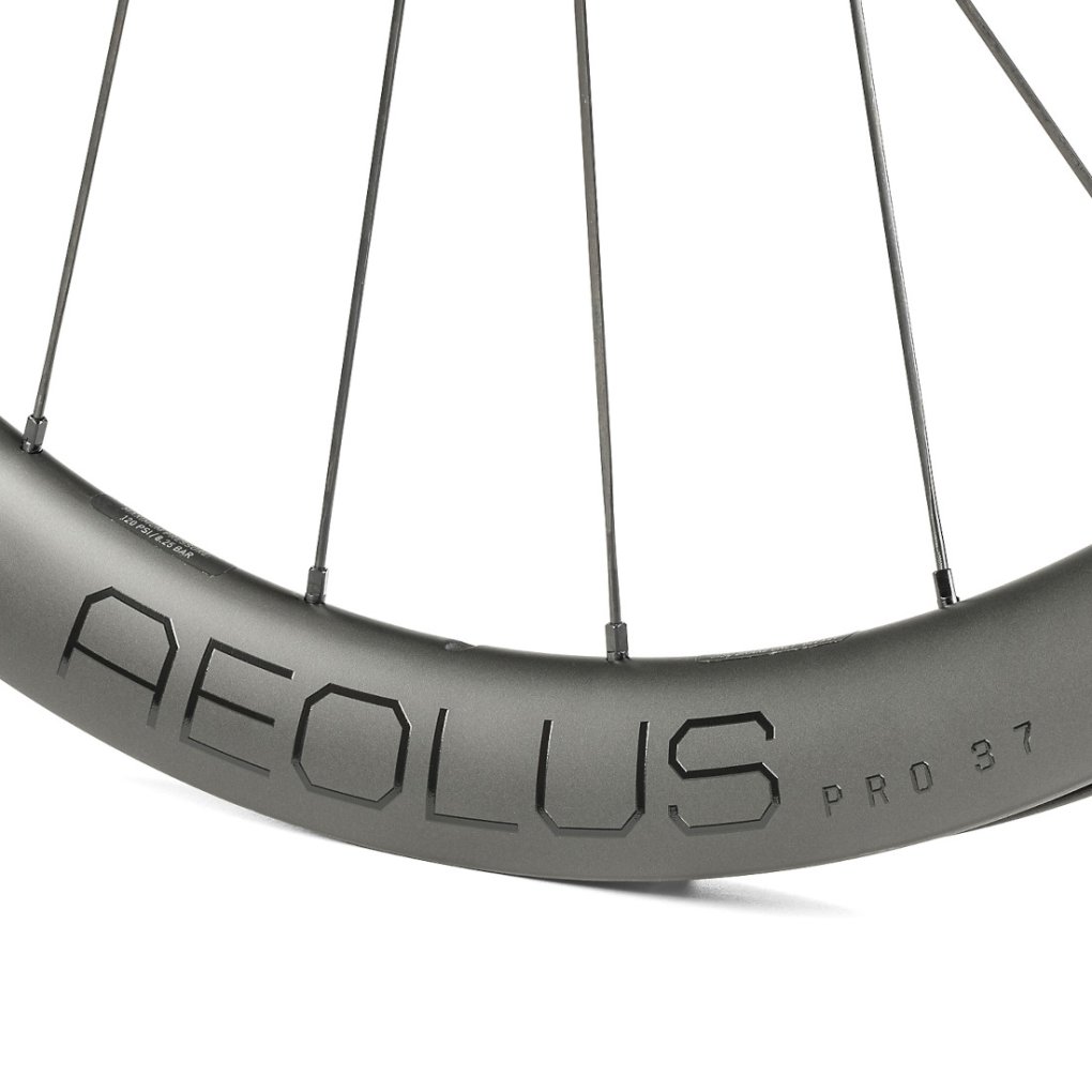 Bontrager Aeolus Pro 37 TLR Road Rear Wheel - Clincher - Centerlock - 12x142mm