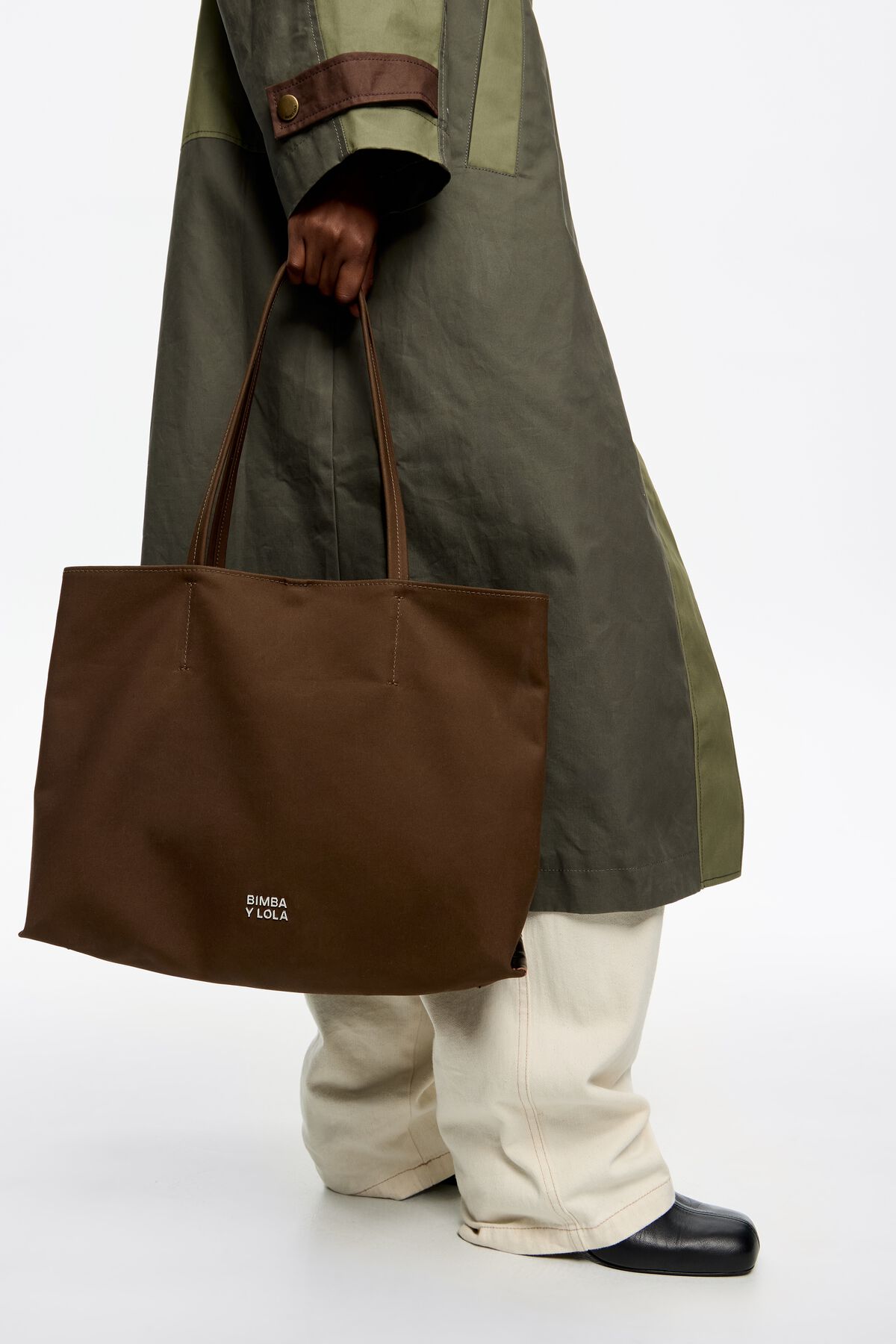 Dark khaki waxed gabardine Chihuahua shopper bag