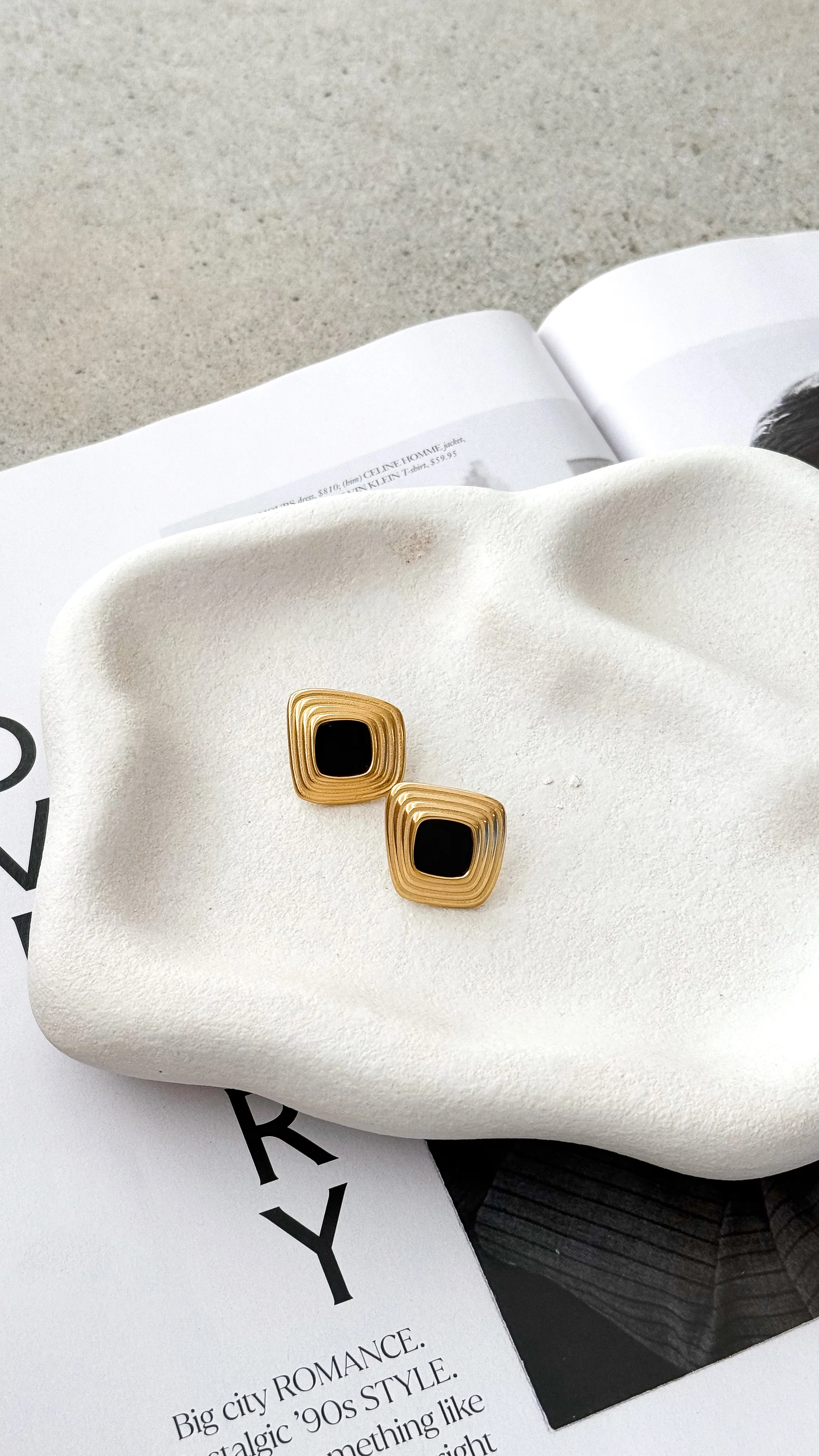 Bronnie Earrings - Gold / Black