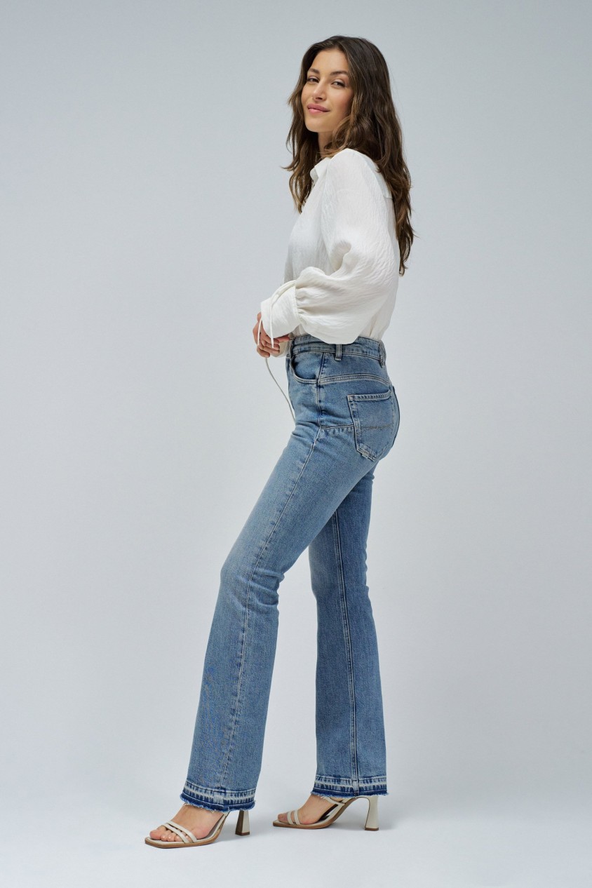 FAITH PUSH IN BOOTCUT JEANS