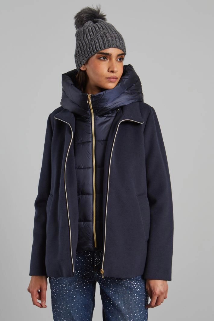 Beanie with pom pom - DARK GREY