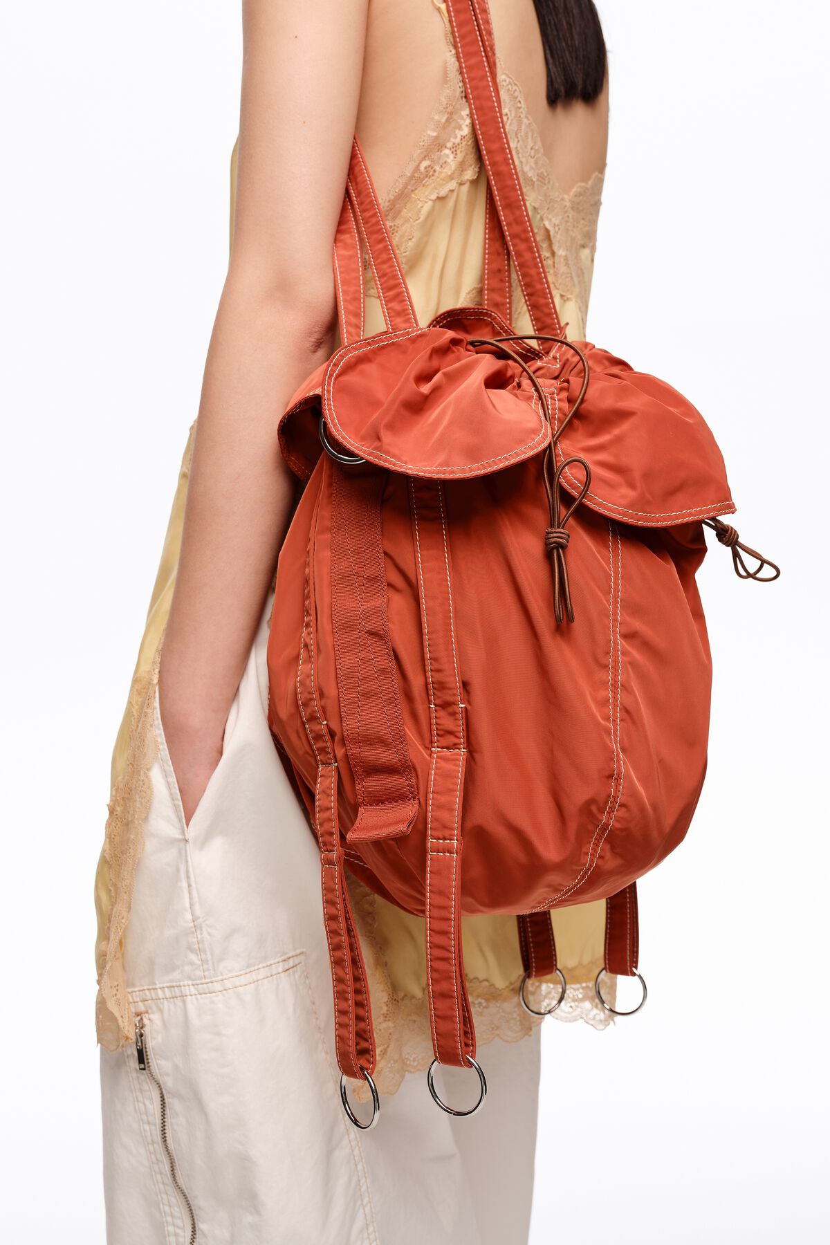 Burnt orange woven large Pétalo bag