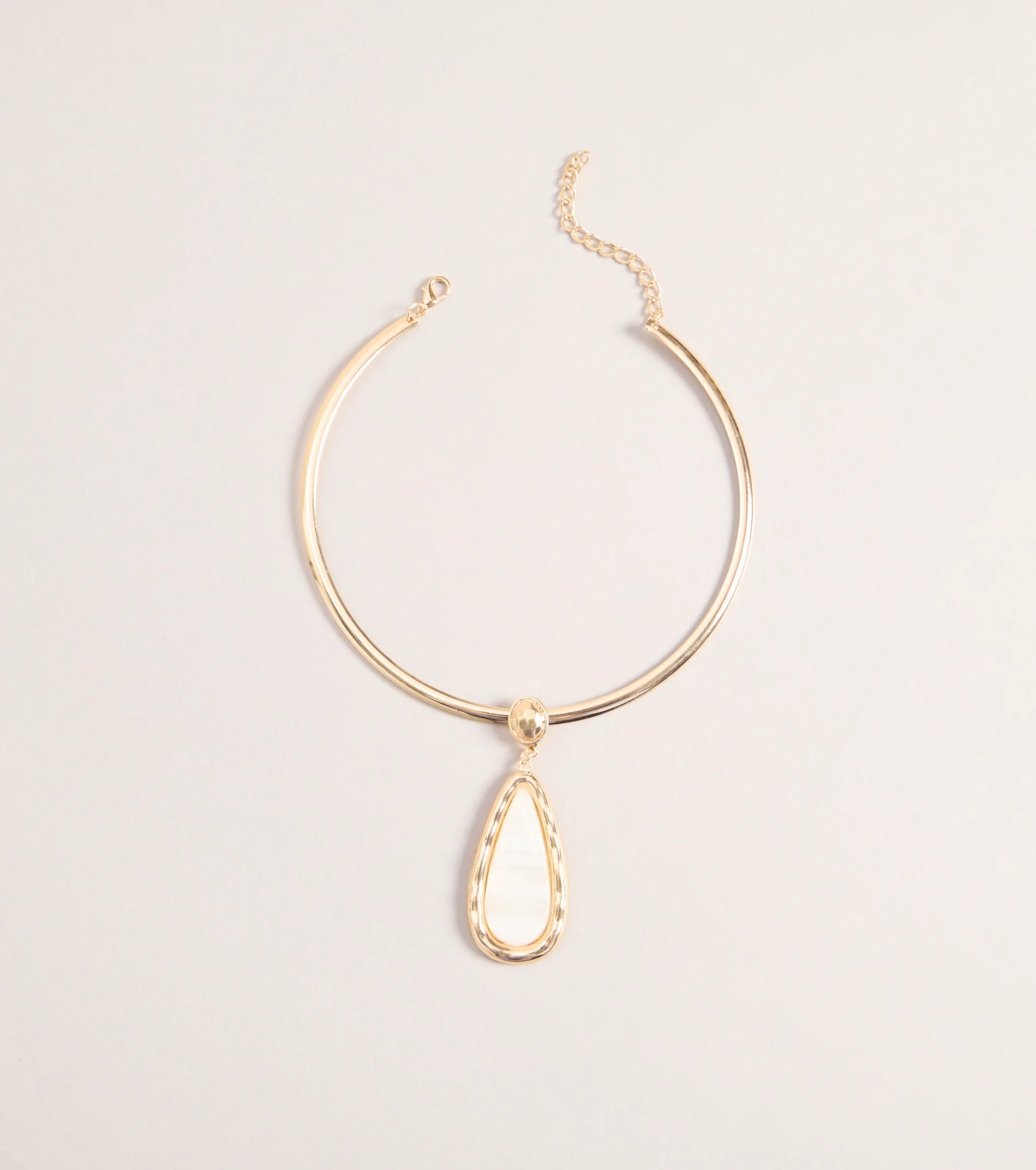 Polished Move Statement Stone Collar Necklace