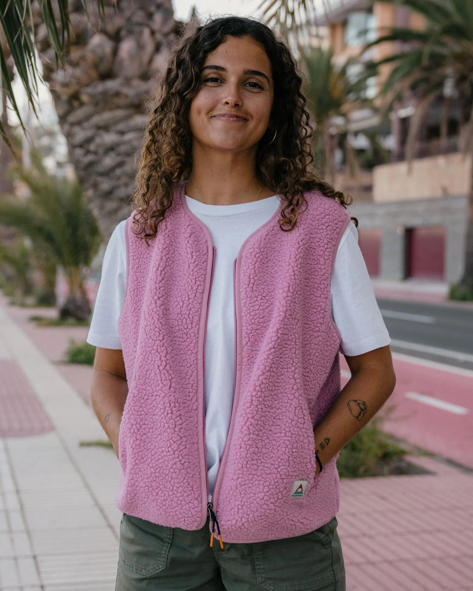 Women's Tawny CollarlessDeep-Pile Sherpa Gilet