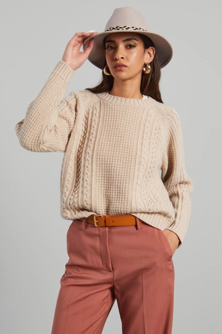 Fedora with braids and pom pom - BEIGE BLACK WHITE