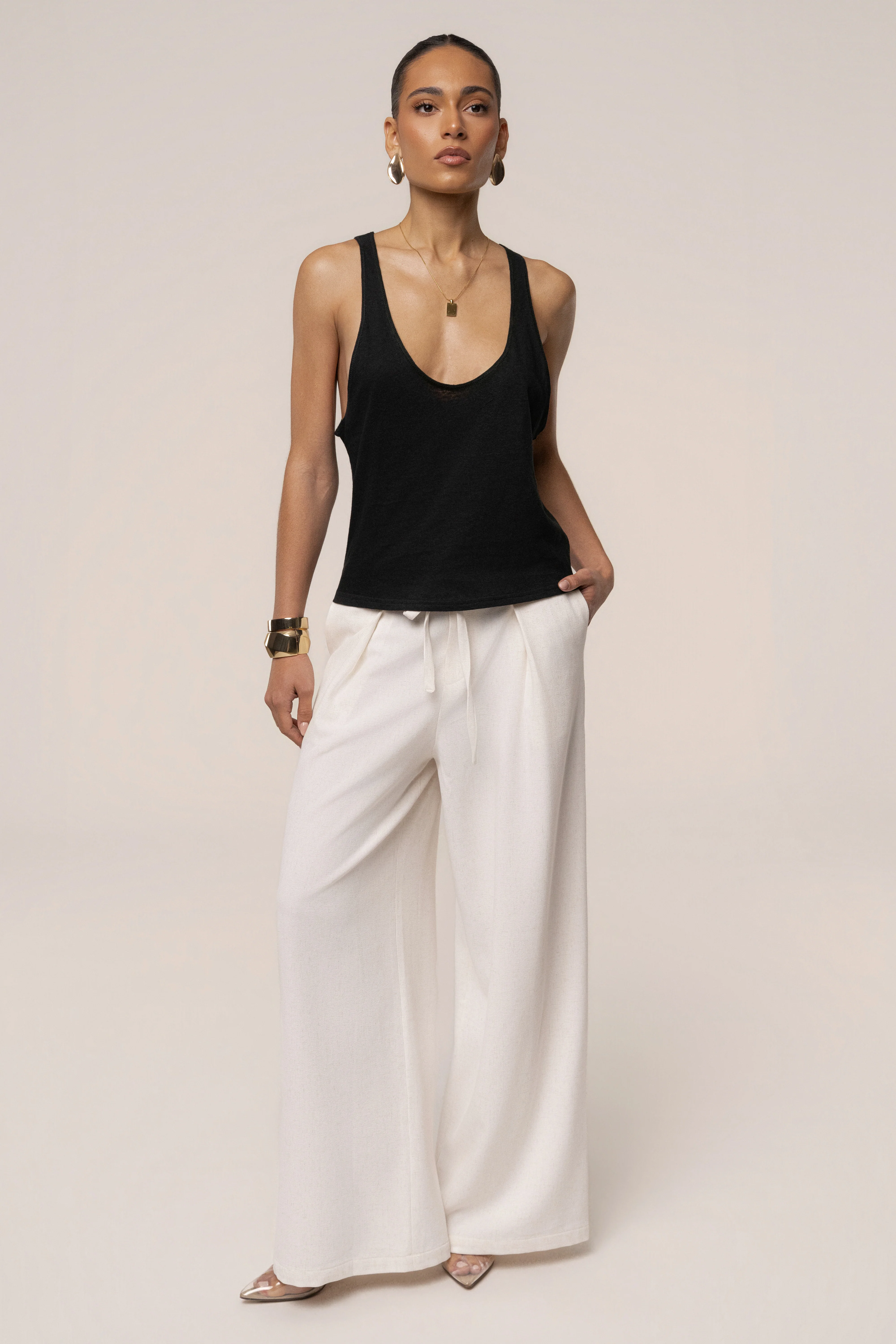 Black Classic Scoop Neck Tank