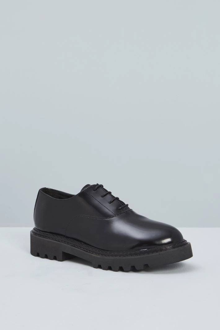 Patent Oxford shoes - BLACK