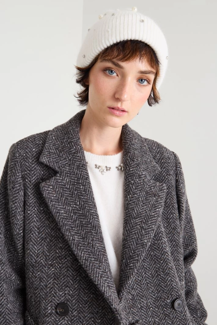 Beanie hat with pearls and stones - CREAM