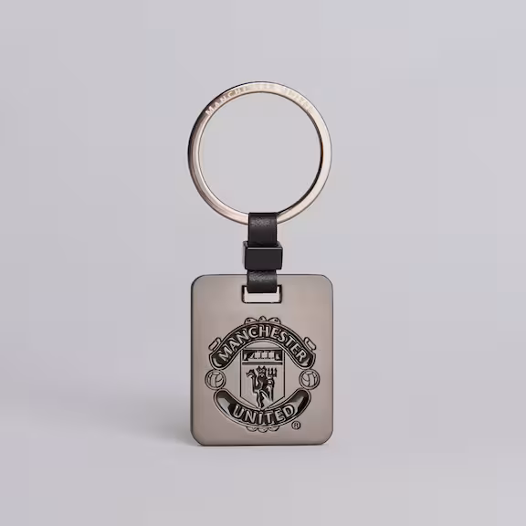Manchester United Galvanised Keyring Black