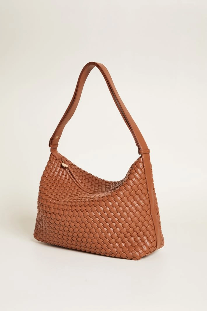 Woven shoulder bag - BROWN