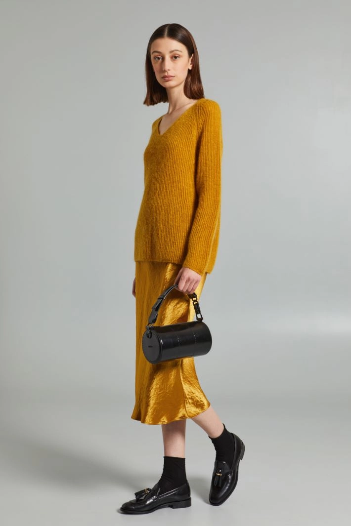 V-neck sweater - OCHRE