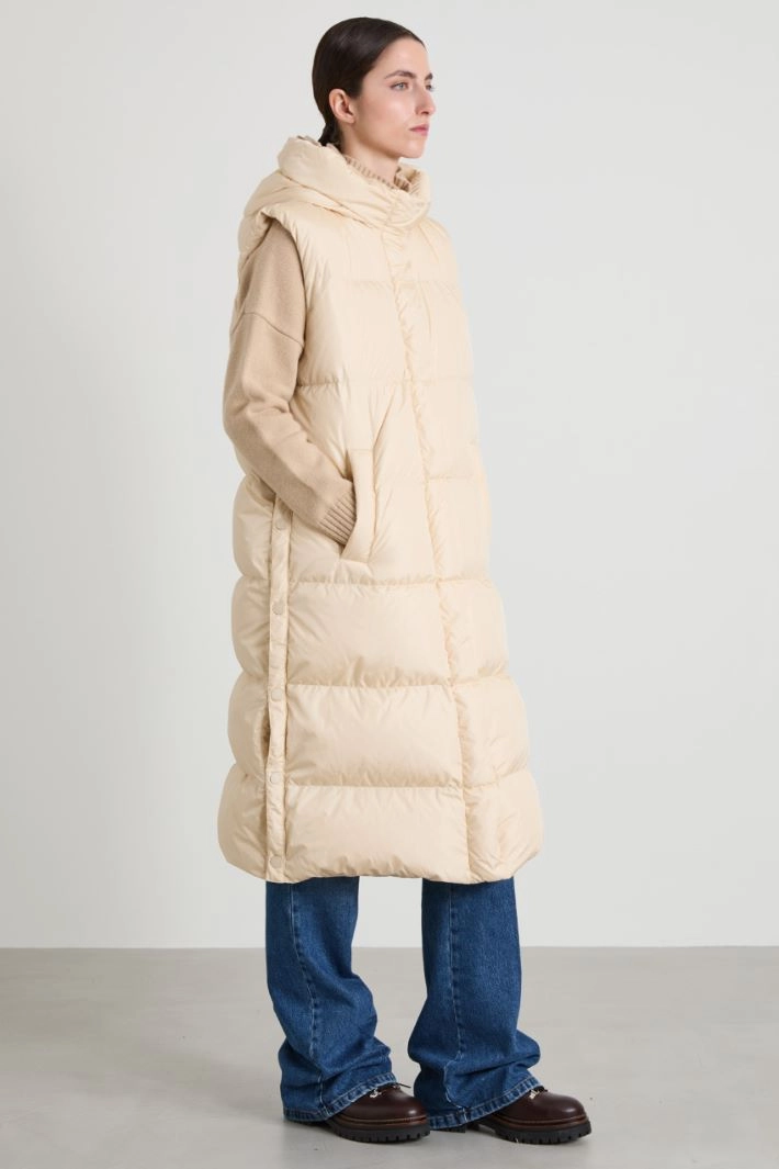 Long water-repellent taffeta gilet - IVORY