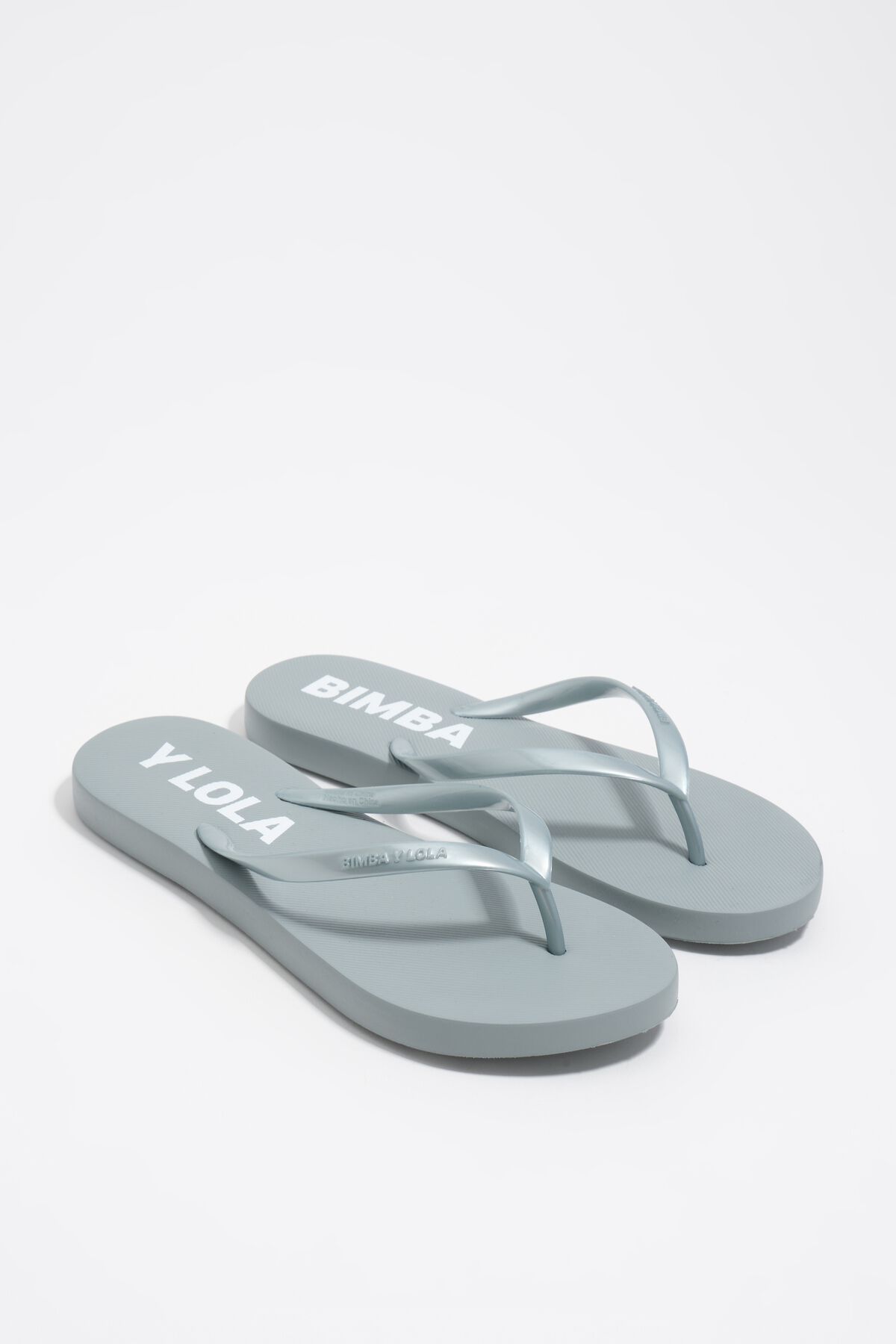 Silver flip-flop