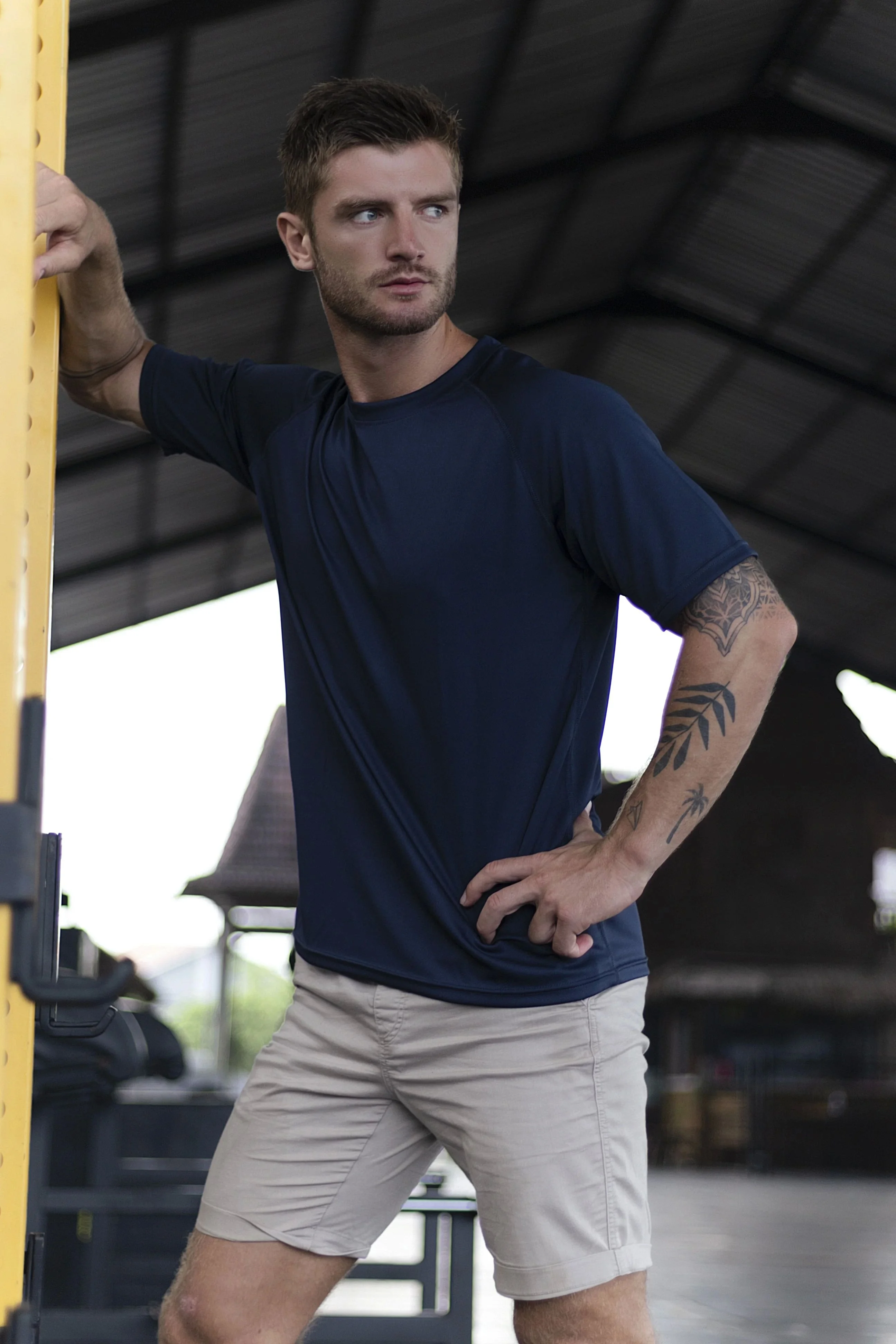 💥LAST DAY SALE 49% OFF💥Men's Plain Round Neck Raglan Sleeve(BUY 2 FREE SHIPPING)