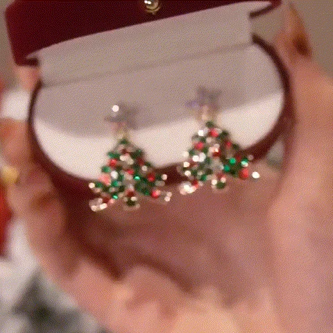 🔥🔥Dernier jour 49% de réduction - 😍Boucles d'oreilles en forme de sapin de Noël