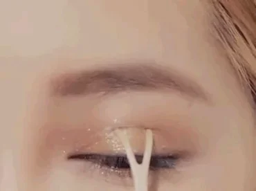 The Secret Of Age Reduction--ADHESIVE-FREE INVISIBLE DOUBLE EYELID STICKER