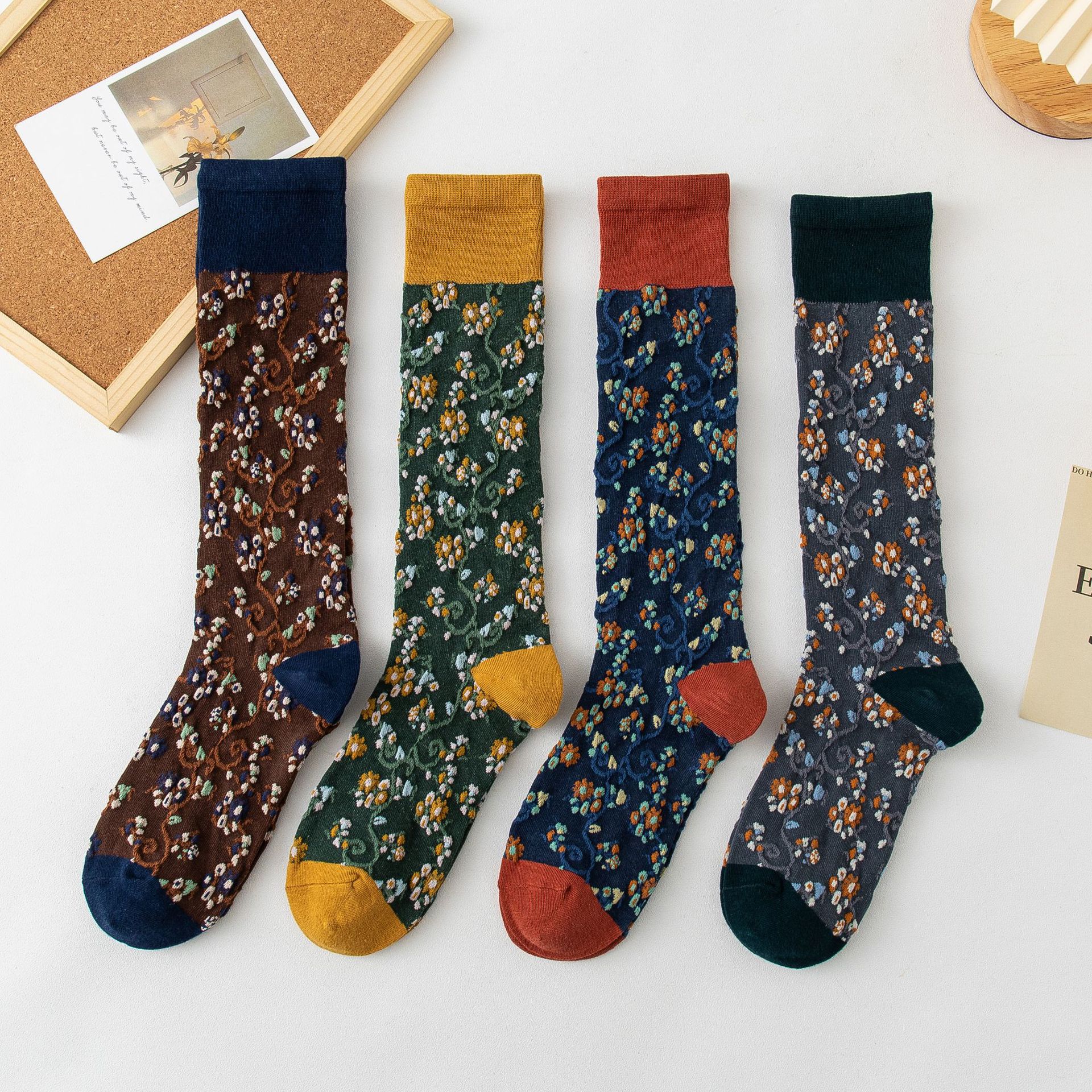 ❤️❤️This week's special Sale 50%OFF-4 Pairs Womens Floral Long Cotton Socks